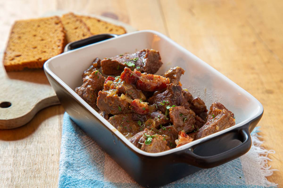 Cocotte de carbonade flamande au boeuf et à la bière brune, plat belge