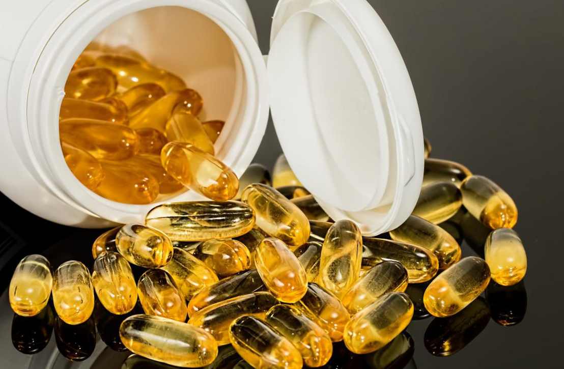 Santé : Les capsules de l'huile de poisson alimentaire pour les maladies cardiovasculaires