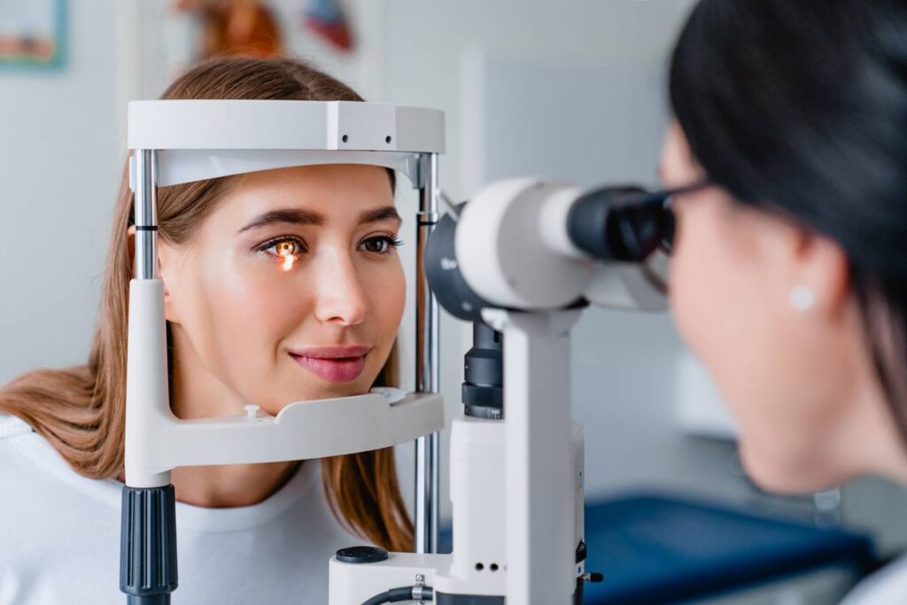 Sécheresse oculaire : symptômes et causes des yeux secs